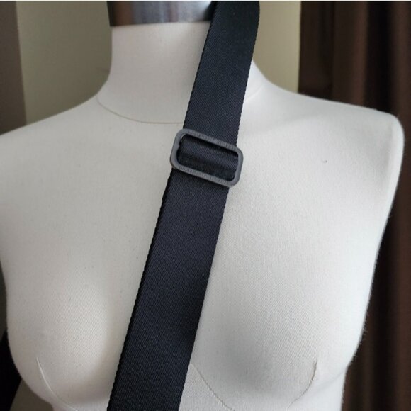 Lululemon Run Ways Duffel - Picture 7 of 13